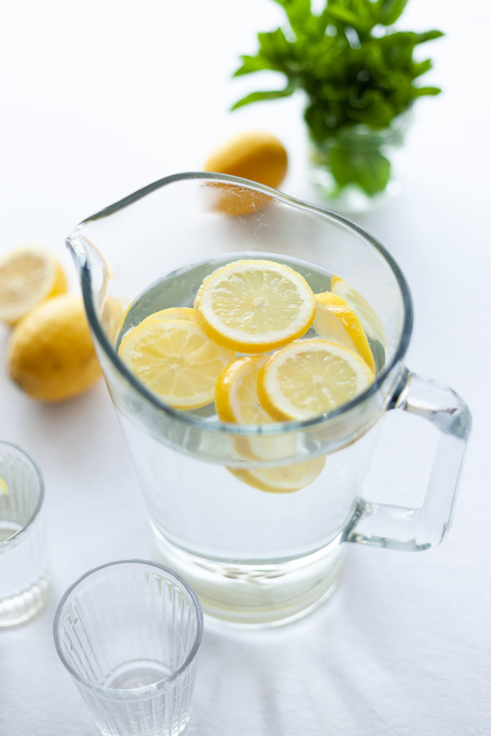Water in pitcher with lemon helpful for menopause symptom relief